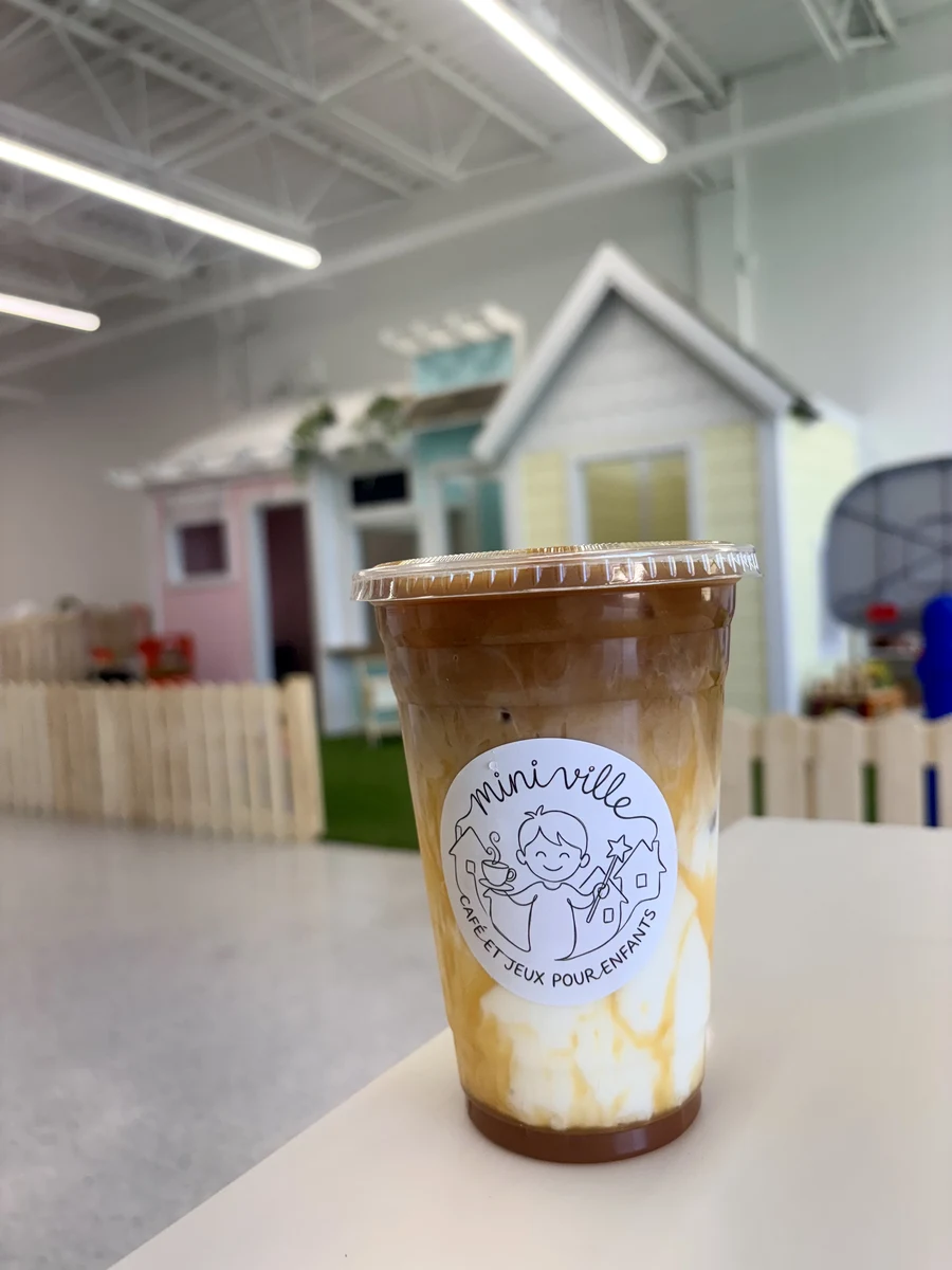 Iced coffee at Miniville Boisbriand